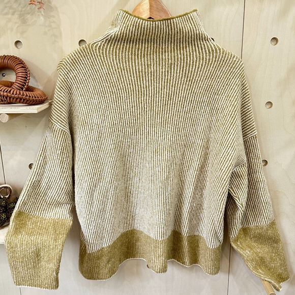 CALVIN KLEIN JEANS Contrast Cuff Sweater SZ L Olive Tan Cream Stripes - Picture 4 of 10